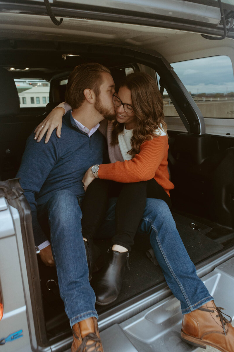 downtown-flint-michigan-anniversary-michigan-wedding-photographer-lifestyle-alisciamariephotography-7730