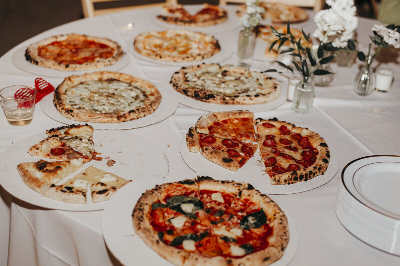 hilton head wedding with pizza party
