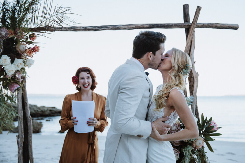 beach-wedding-jervis-bay-woods-farm-37