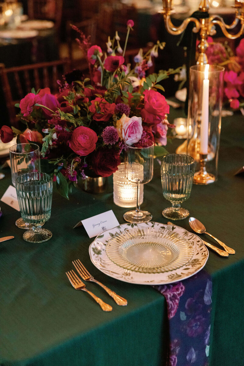 03-jewel-toned-centerpiece-candlelight-modern-vintage-events
