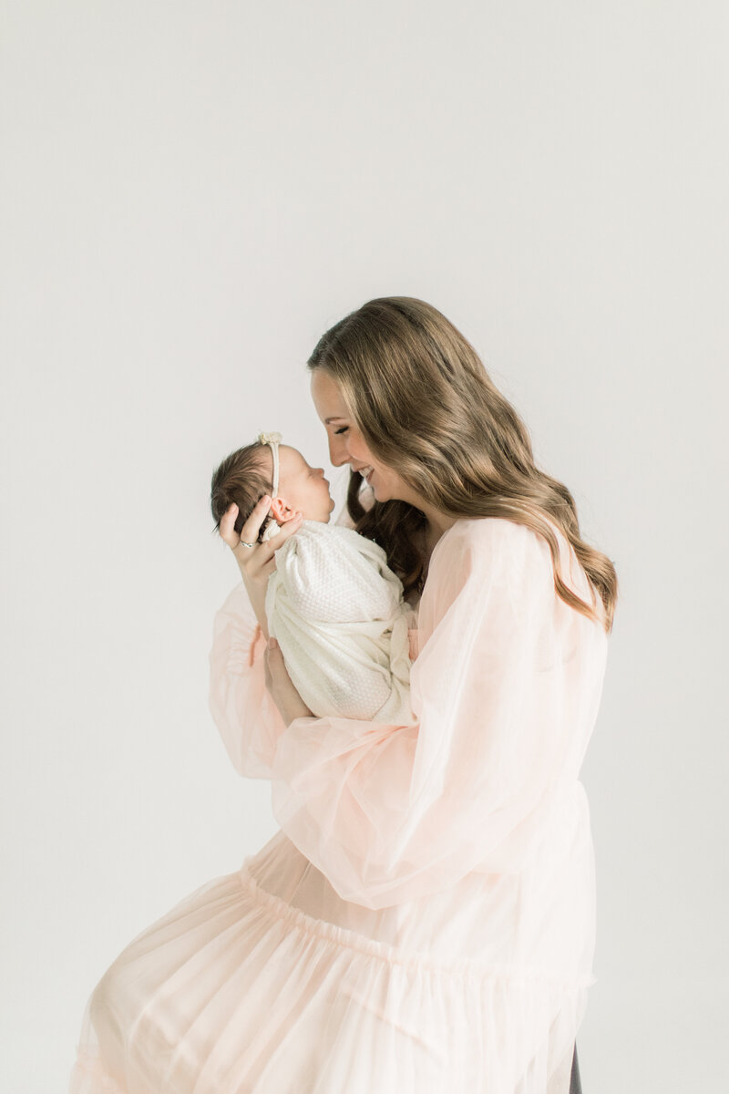 WendyGruselle_Milwaukee_WI_Newborn_Photographer_N_Family-13