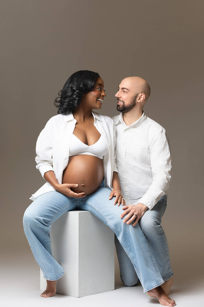 best maternity photographer near me Baltimore, best Washington DC maternity photographer, maternity photoshoot, Maryland maternity portrait studio 3343