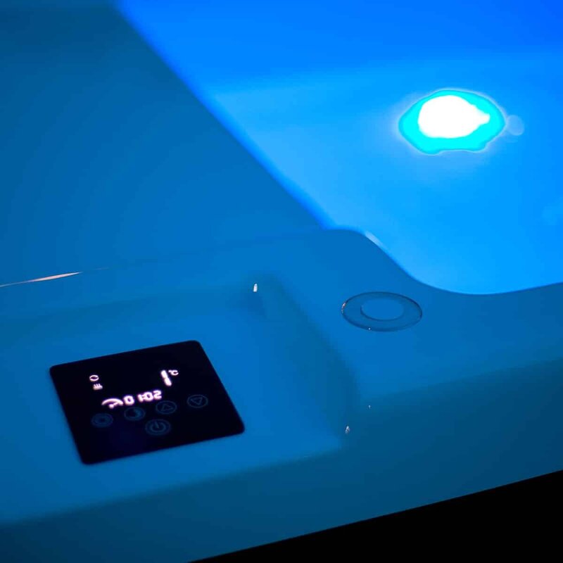 wellis-iceland-cold-plunge-tub-spa-custom-home-sandpoint