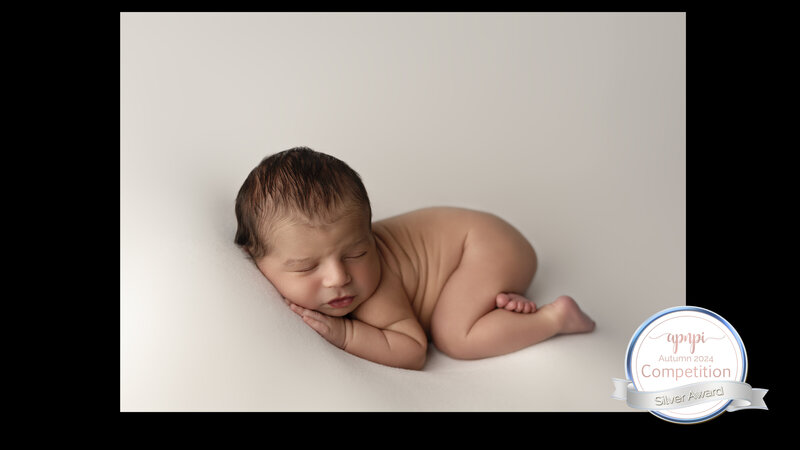 Paris Ontario's award-winning newborn photographer - APNPI Silver Award recipient for timeless baby portraits