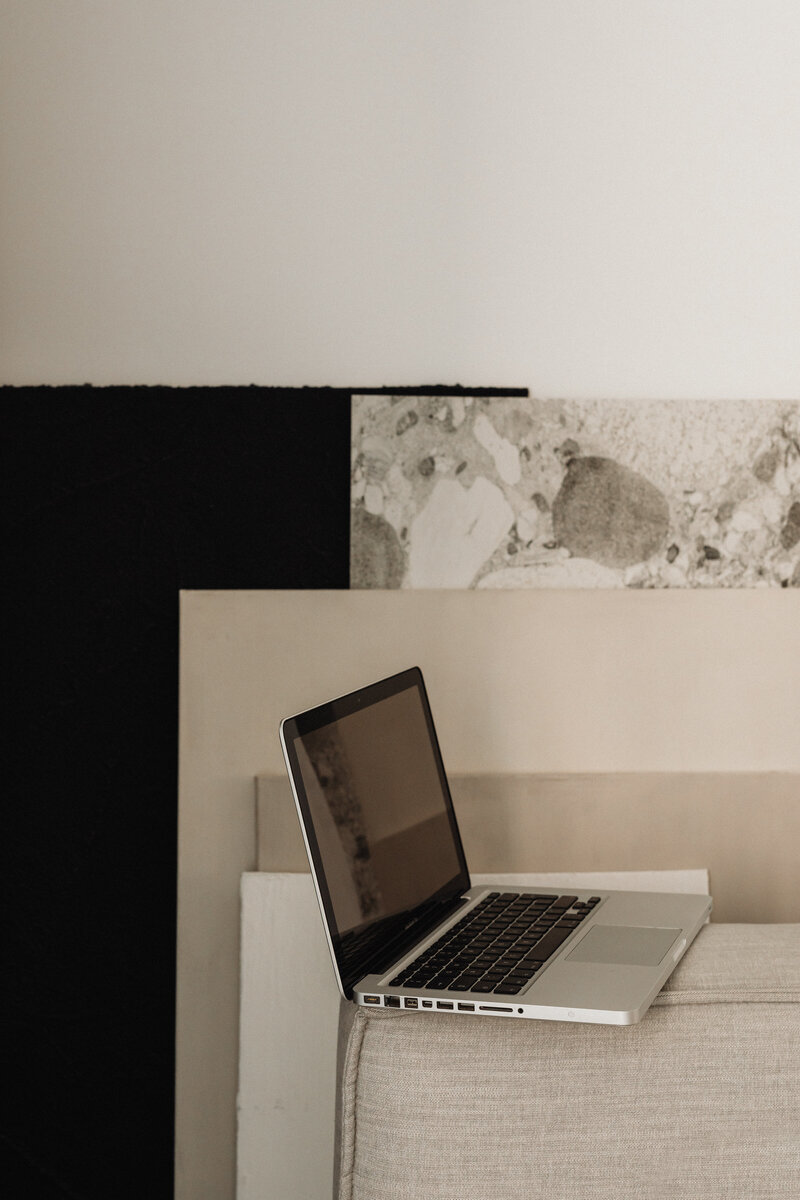 kaboompics_laptop-computer-macbook-32241