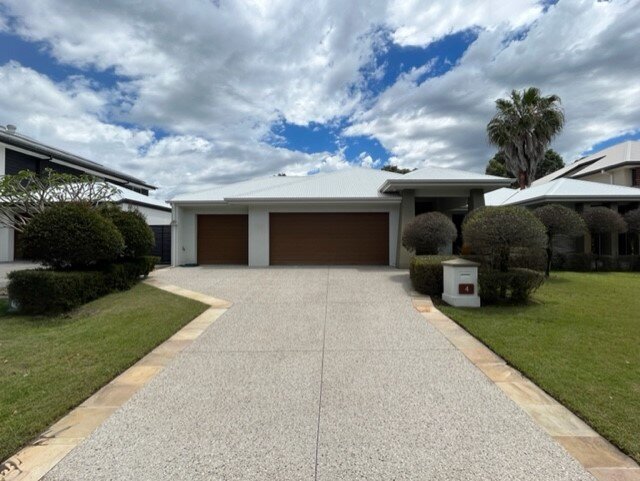 Pre-sale exterior house clean with Elite Pressure Cleaning