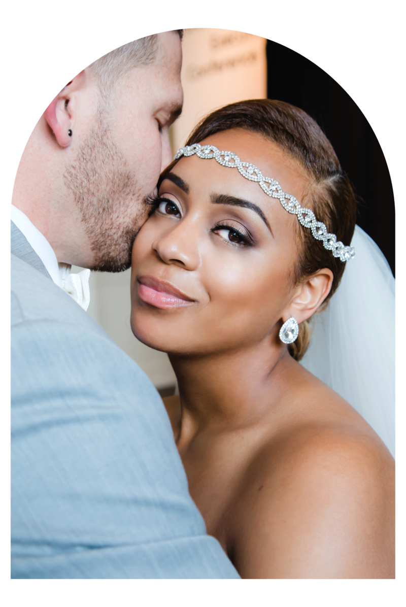 oregon-coast-elopement-bride-groom-closeup-photography