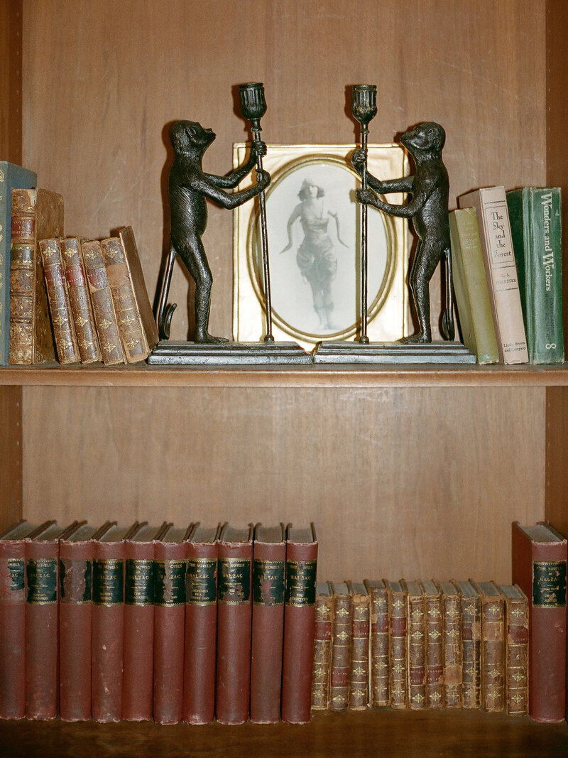 Brady Bates - The Paramour Estate-9