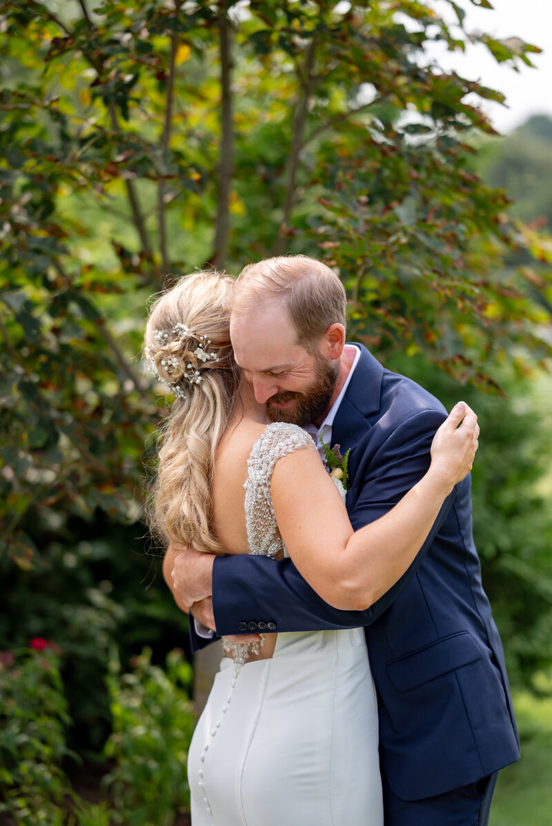 Alena-Zach_WeddingPreviews_19