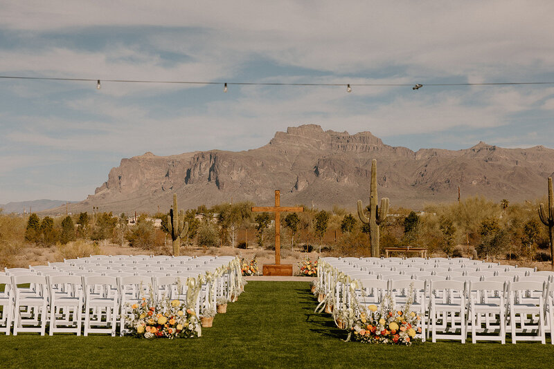 jami-oliver-wedding-preview-taylorraephotofilm-18