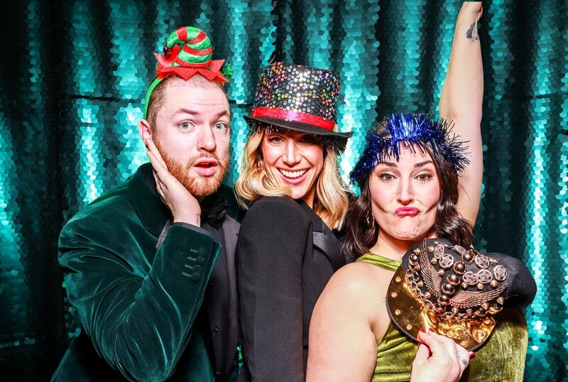 green wedding backdrop photo booth