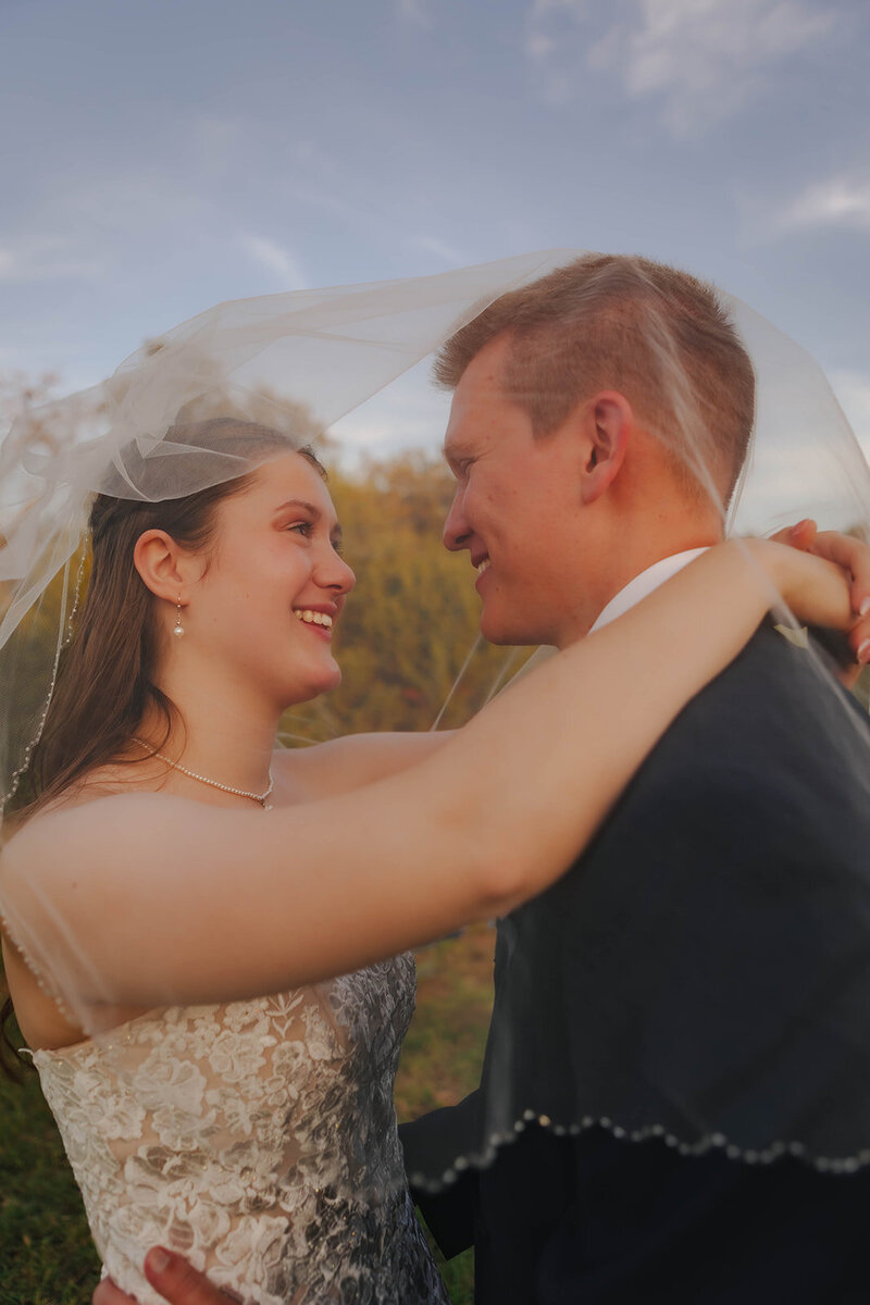 bridal portraits of bride and groom in oklahoma