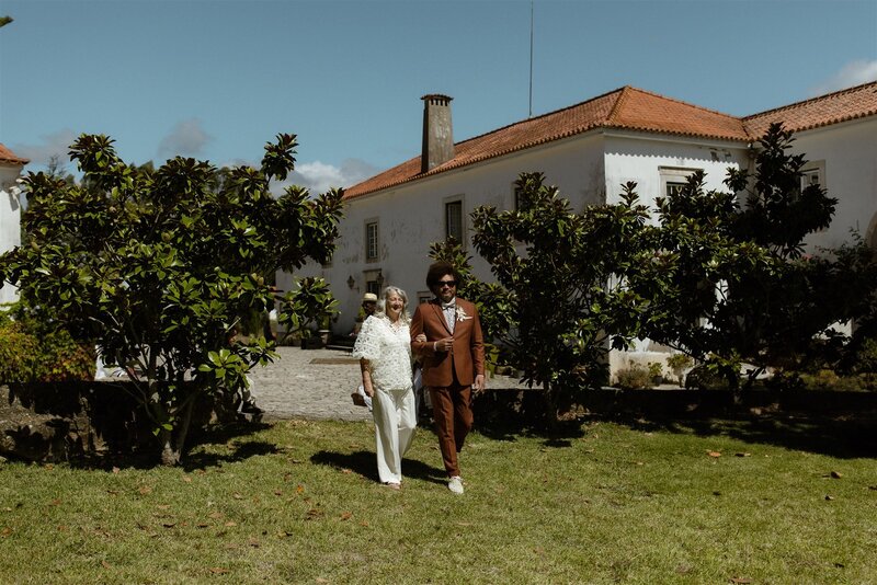 entrance groom with mother