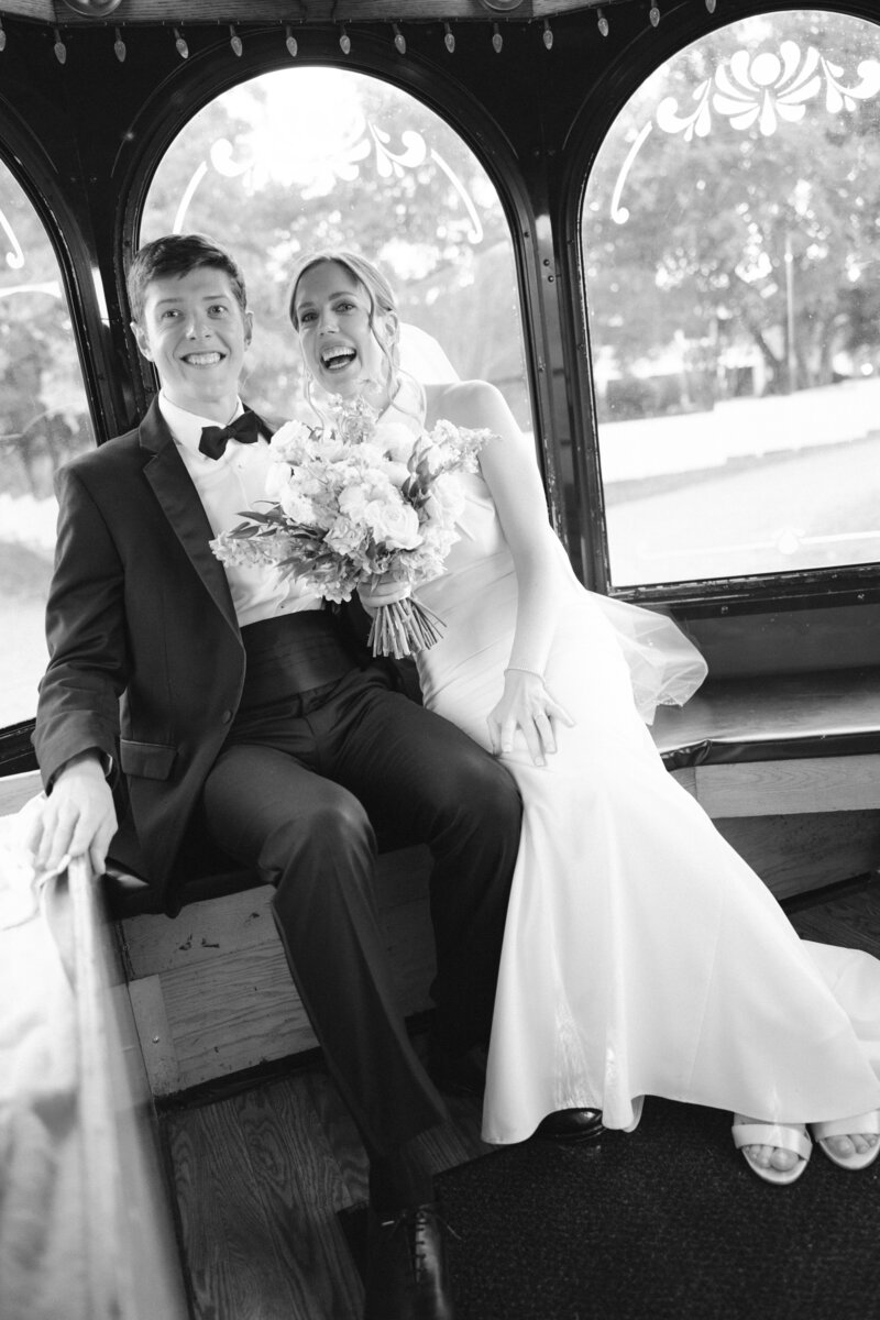 Nostalgic black and white image of bride and groom on Nashville wedding day