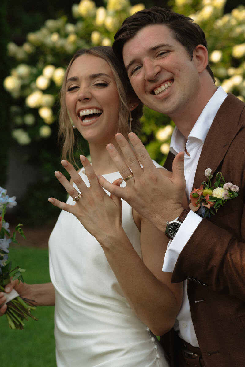 wedding-couple-bride-groom-eropean-chapel-italy