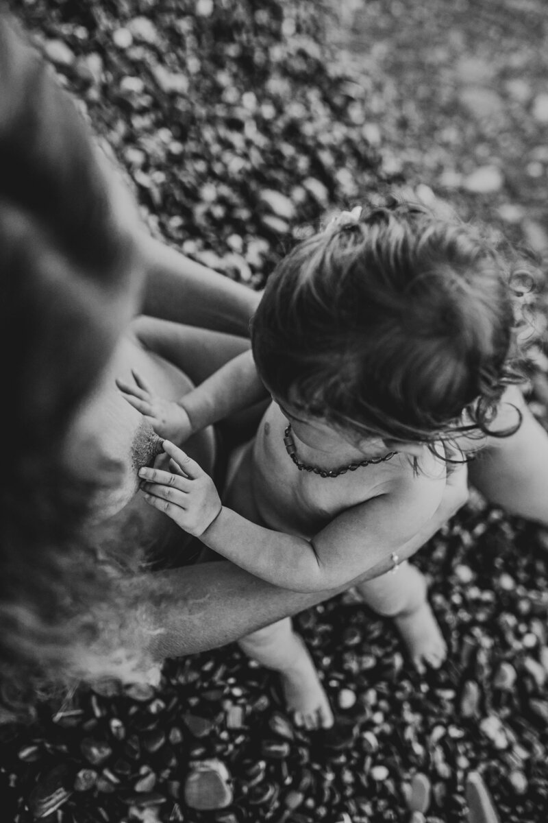 seance photo allaitement - photographe maternage thonon les bains - vanessa amiot