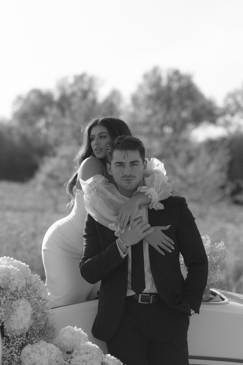 Jordan Grover Photo is a wedding photographer serving St. Louis, Central, and Eastern Missouri as well as travel + destination weddings. Jordan Grover Photo is an editorial and documentary style of photography.