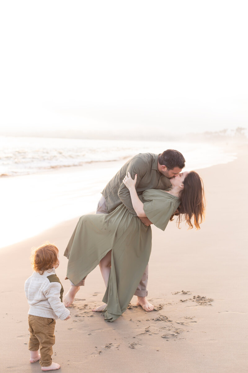 JanelleStephaniePhotography-Nancy'sFamilyPhotos-EastBeach_040 (1)