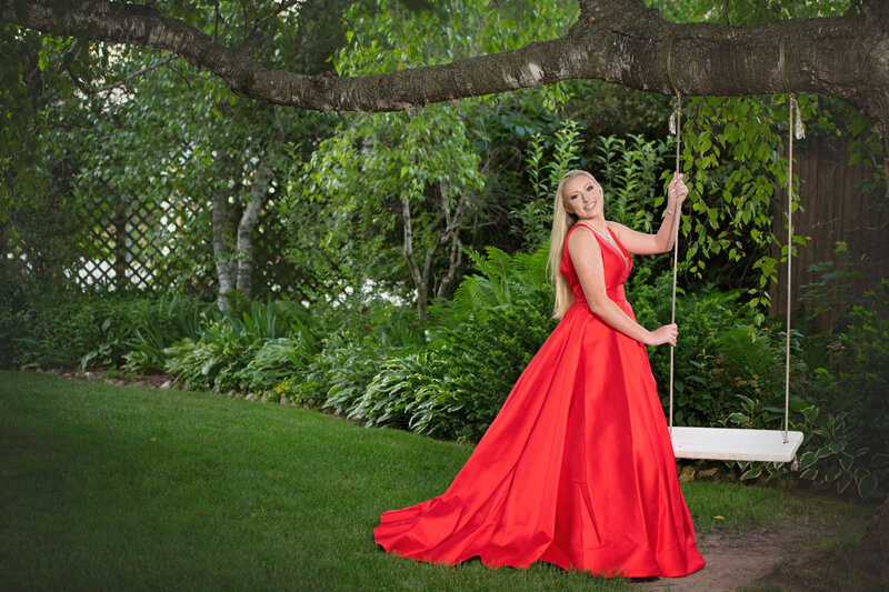 Senior-Pictures-The-Gardens-Wedding-Center-Allenton-Wisconsin-69