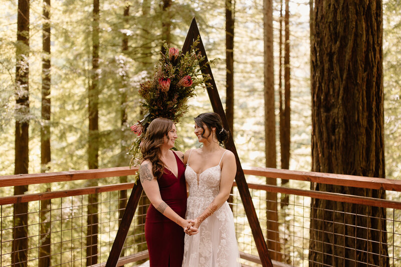 jecca-lucas-oregon-forest-elopement-taylorraephotofilm-34