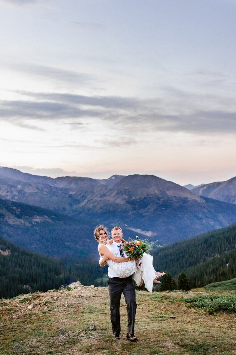Josie_V_Photography_Adventurous_Colorado_elopement33