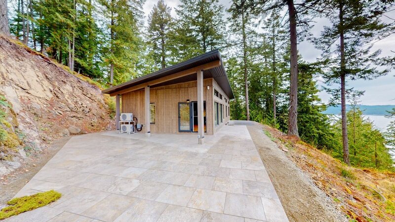 5575-Hoonson-Rd-Pender-Island-08282024_224644