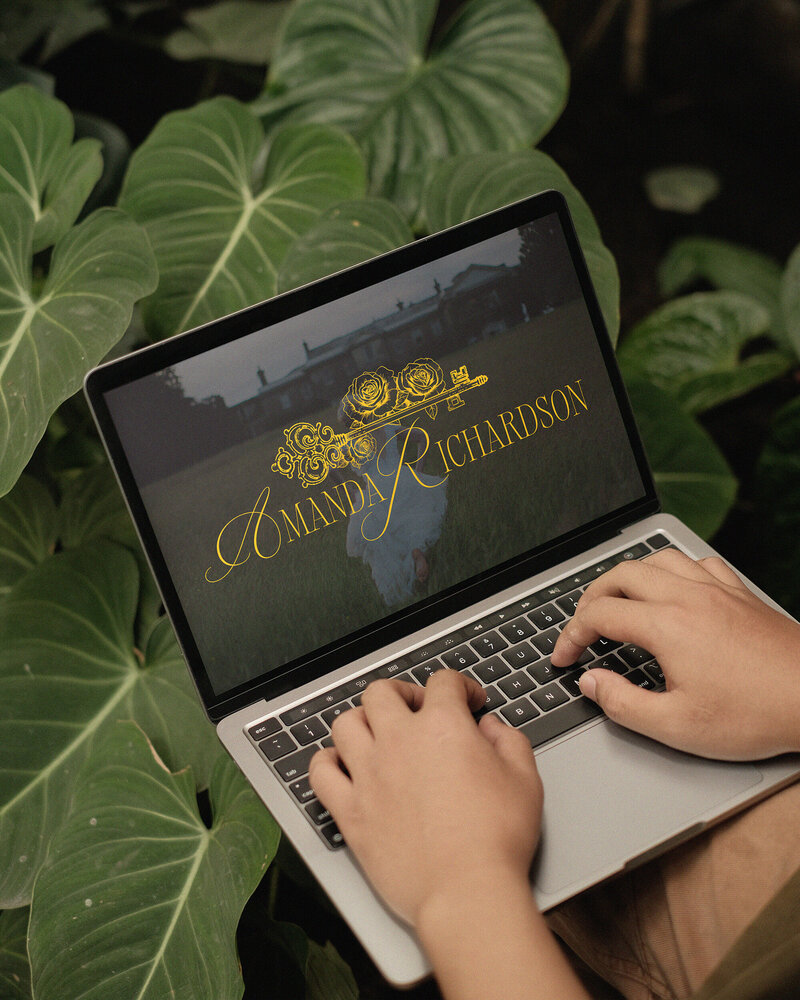AR-laptop-mockup