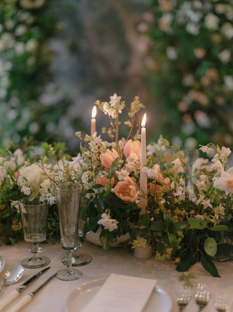 colourful-spring-wedding-tablescape-design