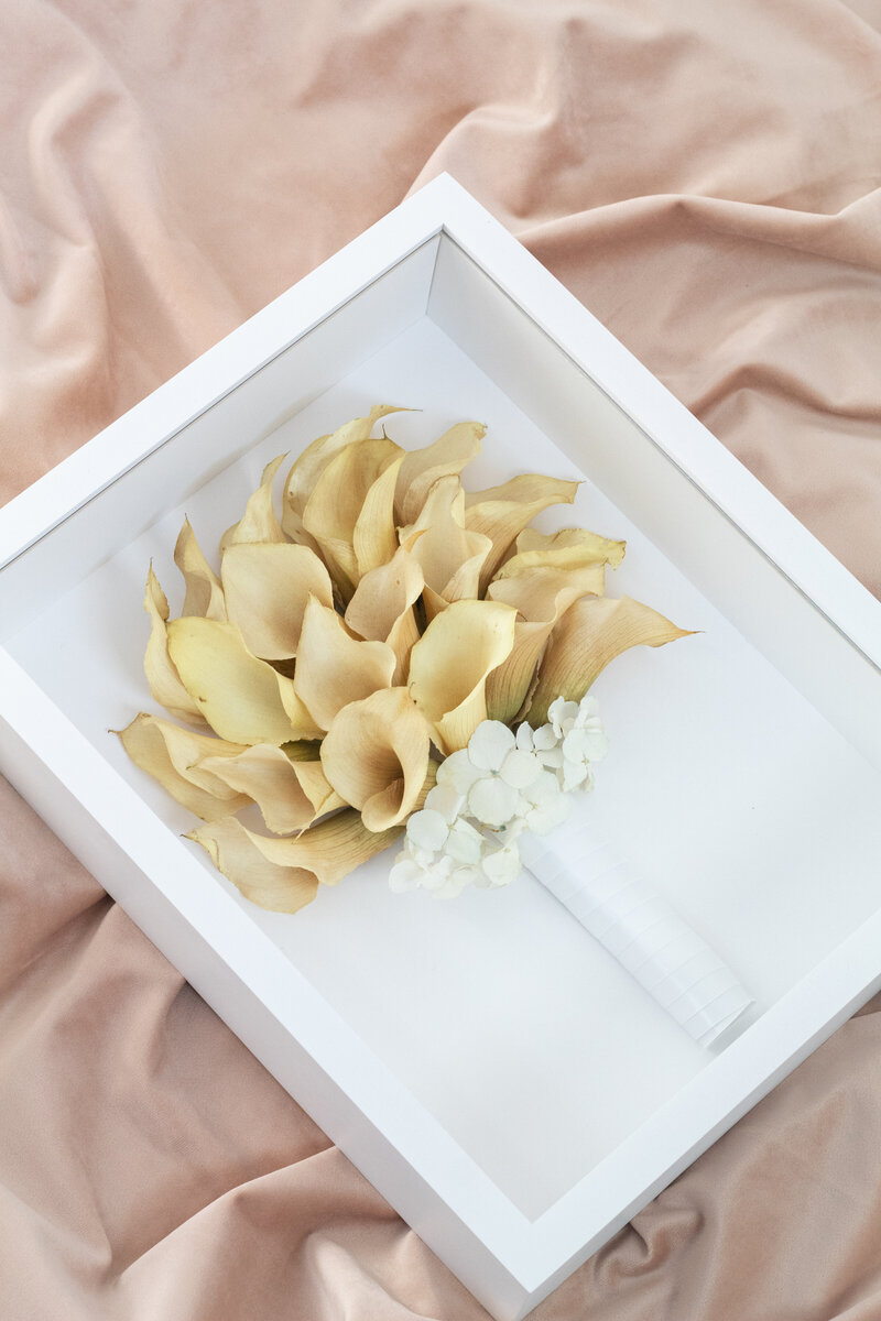 ARQUIFLORA-PRESERVED-BOUQUET-CALLA-LILY-4