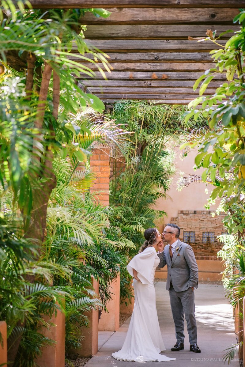 0048-katrinawallace.com-royal-palms-wedding-hannah-highlights
