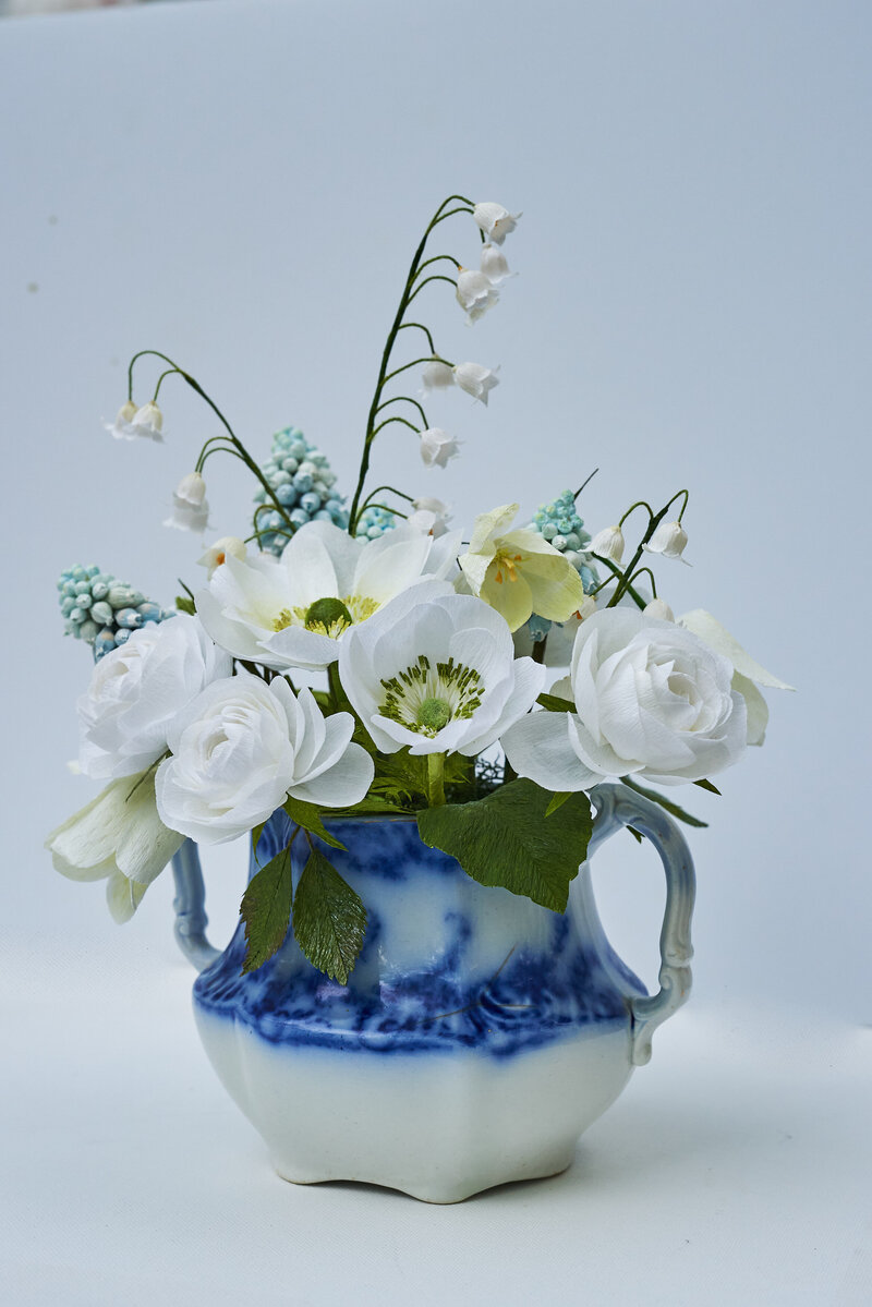 A classic blue and white arrangement in grandmillenial style