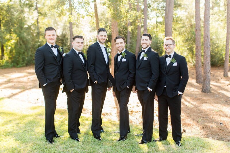 groomsmen-black-tux-black-tie-kasey-lynn-photography