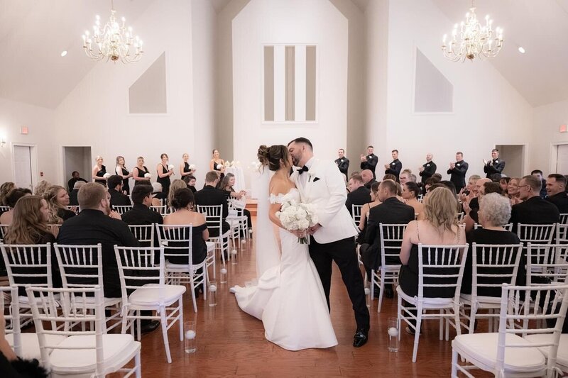 Indiana_Michigan_Wedding Planner_Carmel_Ritz Charles_Estate_Bridal Fashion_Editorial_Wedding Decor_Wedding Ceremony
