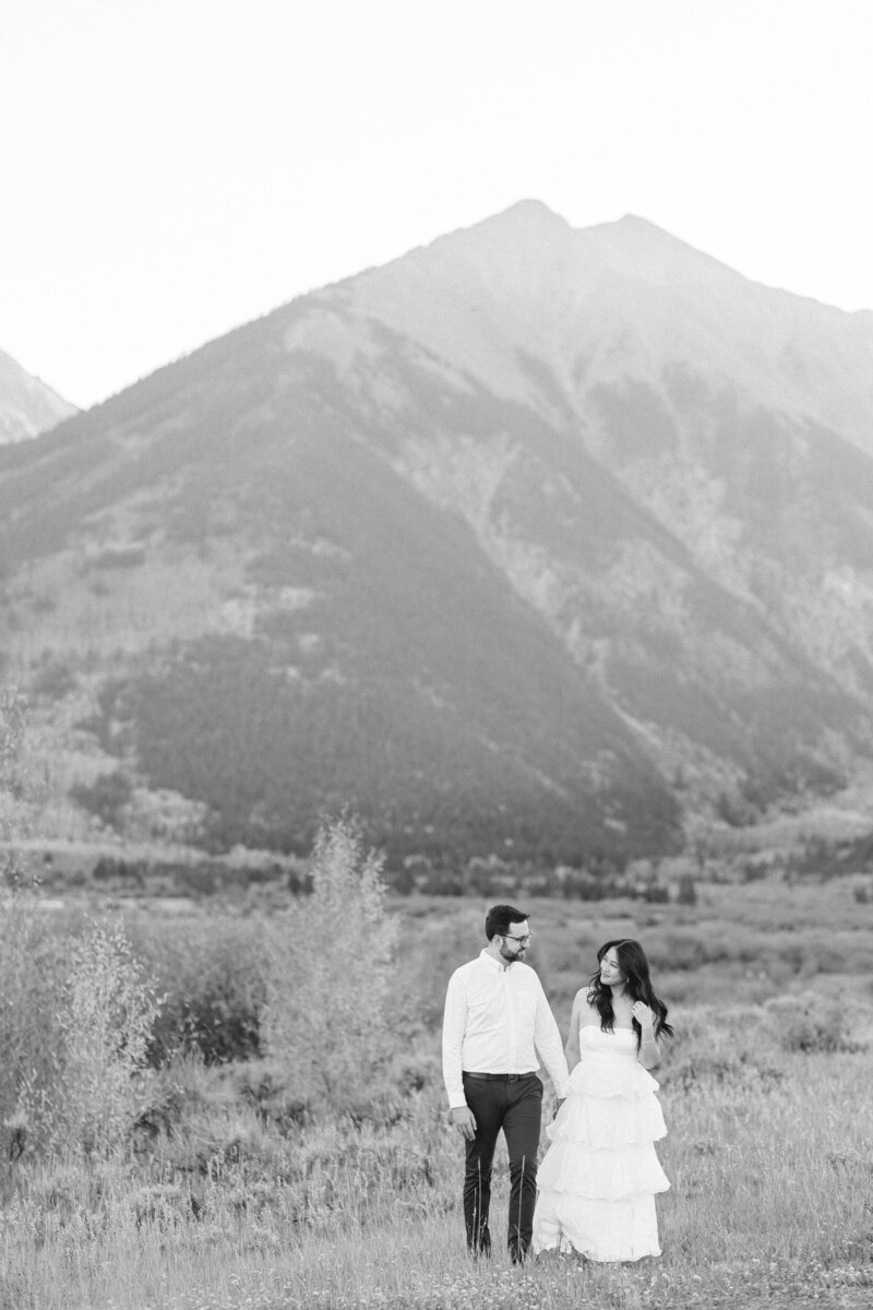 Twin-Lakes-Colorado-Mountain-Engagement-15