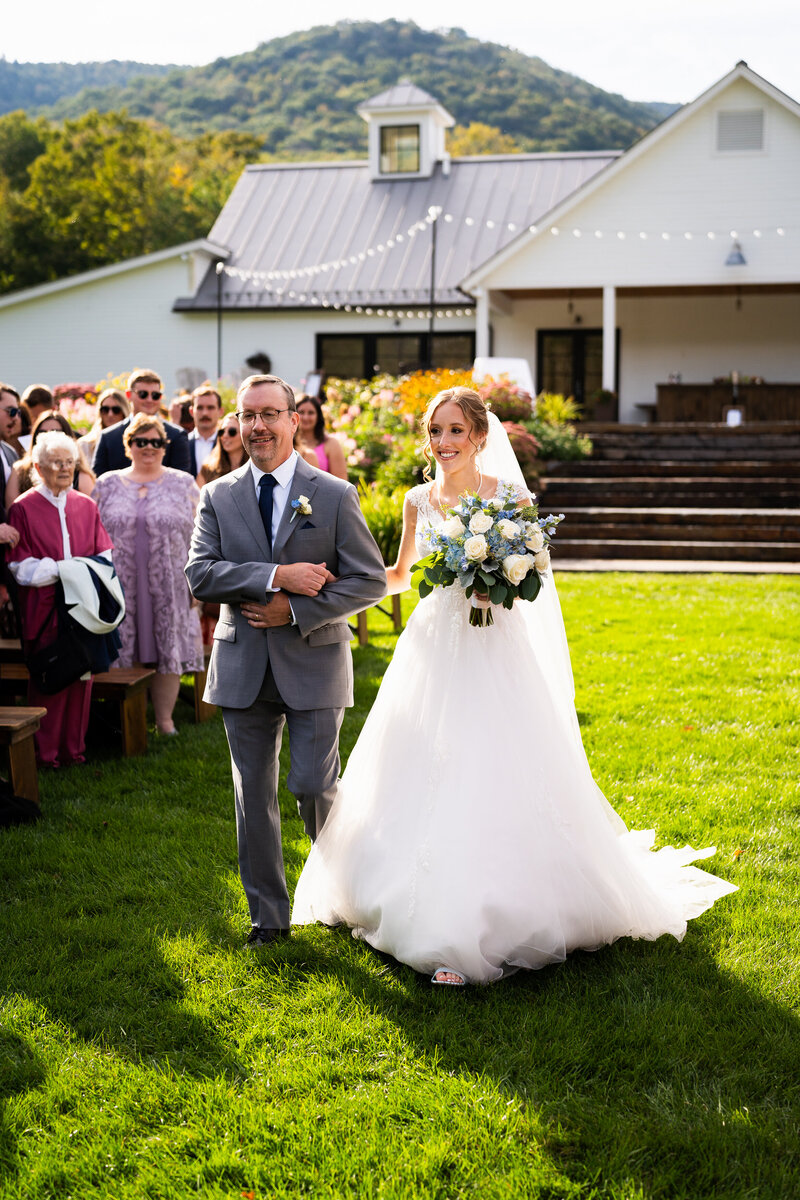 bloom-meadows-berkshire-wedding-photography-33