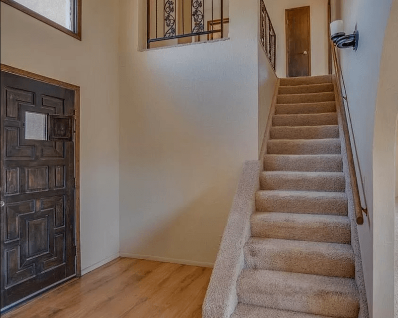 Ridgeview-Before-Entry-Stairs
