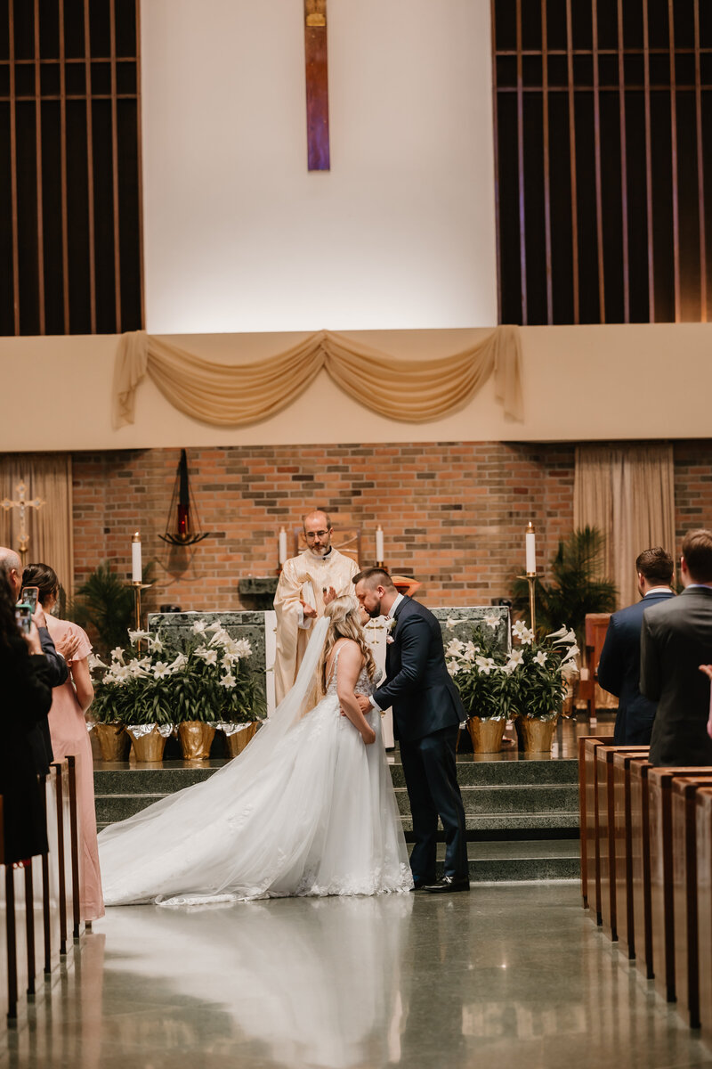 Emily & Brian - Michigan Wedding Photographer - Mariah Kasten Photo 2024-22