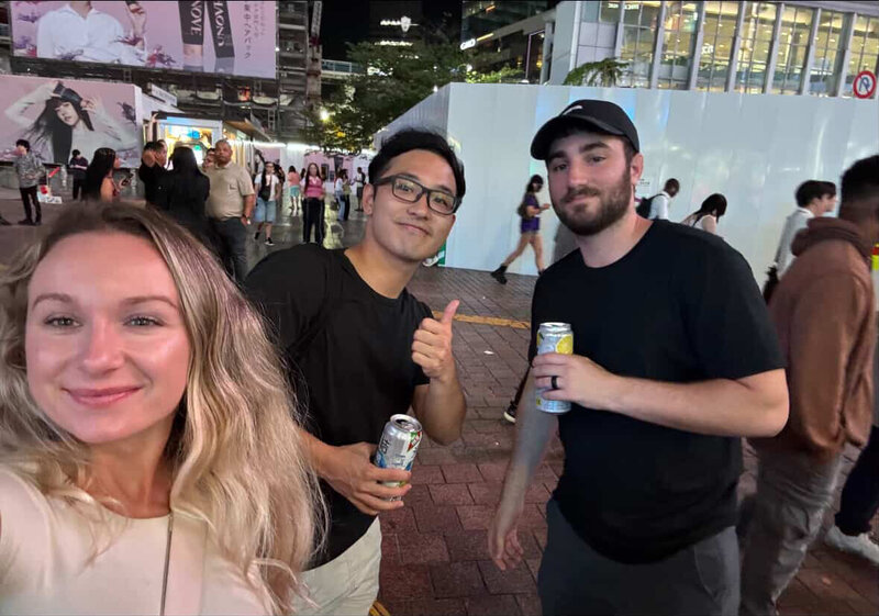 Happy moments of clients enjoying their Tokyo adventures with Yasushi as their guide
