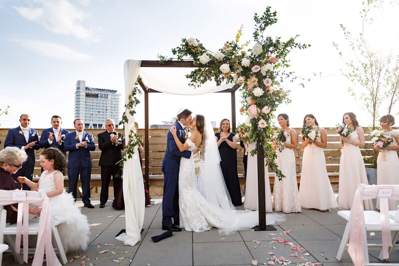 emma-cleary-new-york-nyc-wedding-photographer-videographer-venue-dobbin-street-10