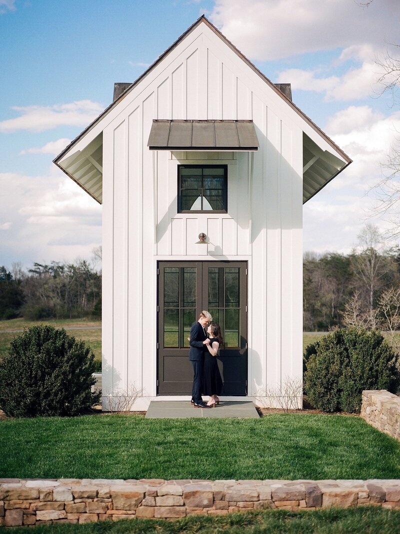 SeraPetrasPhotography_Nikki+ConnorEngagement-74