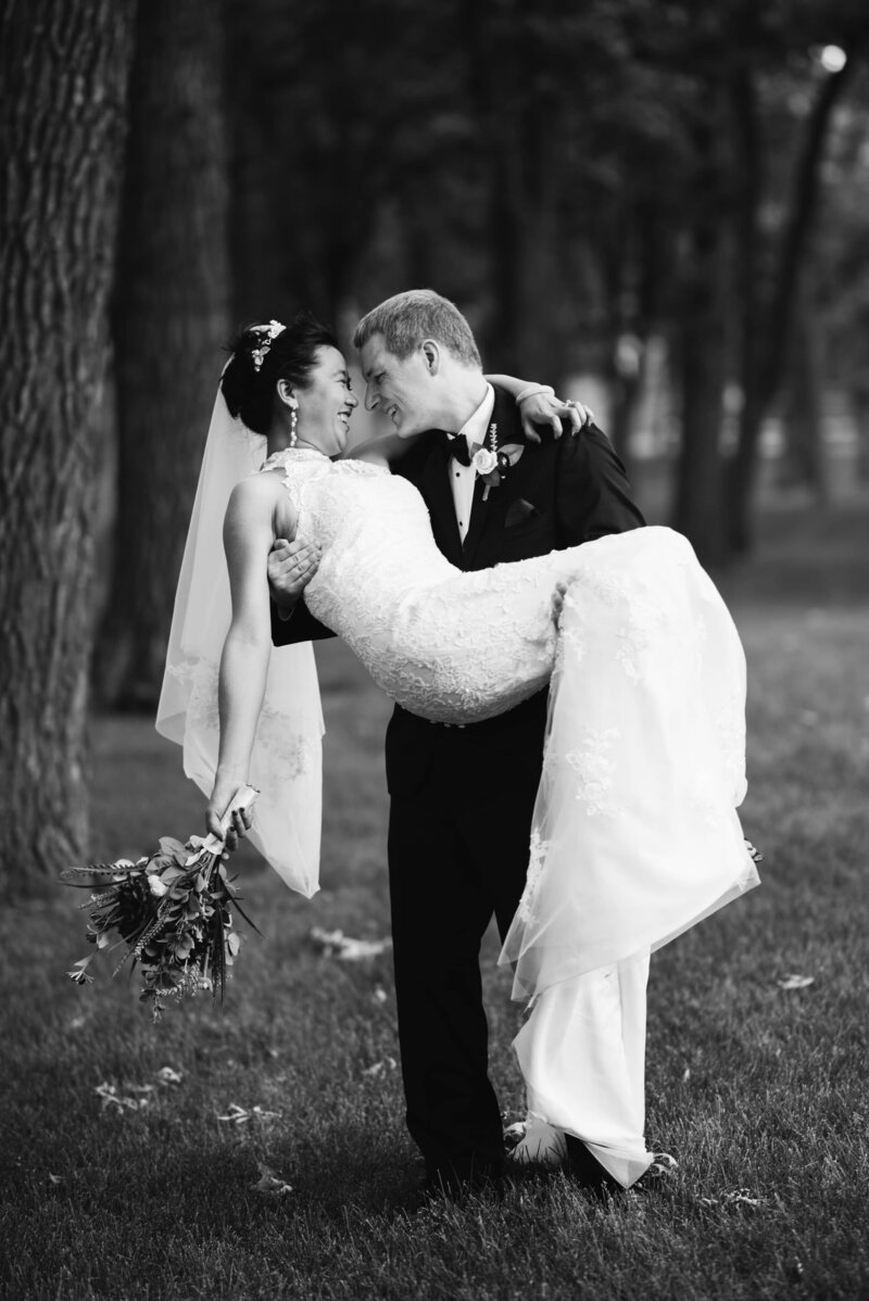 Colorado-Wedding-Photographer-Romantic-Mountain-Wildflower-Weddings-10