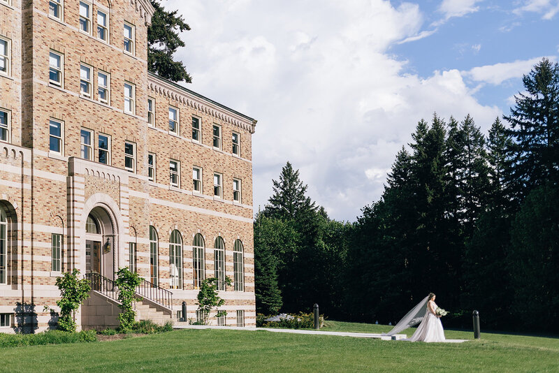 The Lodge at St Edward State Park wedding venue photography by joanna monger