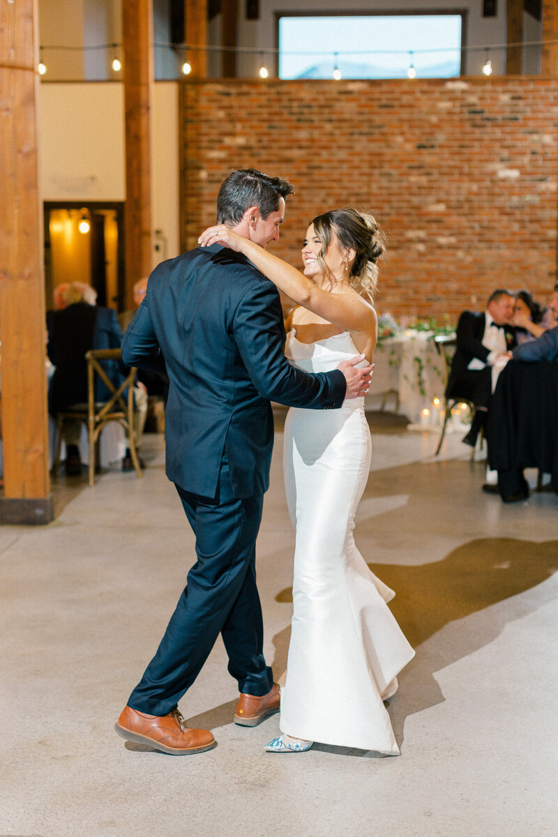 Barn-At-Sunset-Ranch-Buena-Vista-Wedding-Photographer-106