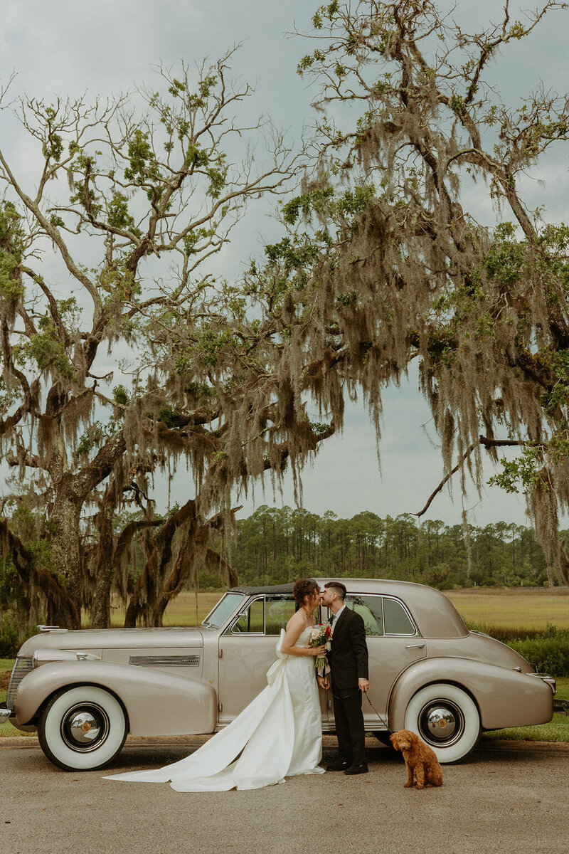 Elopement photos taken on Ohio