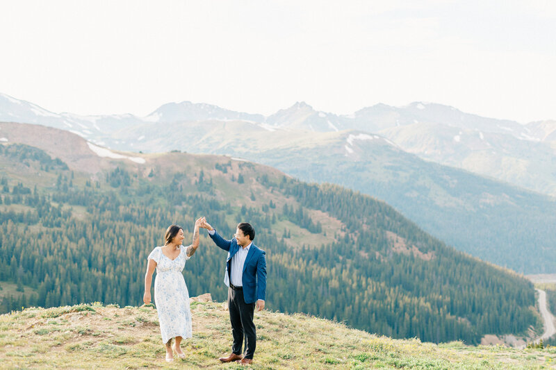 Summit-County-Colorado-Summer-Engagement-Photos-5