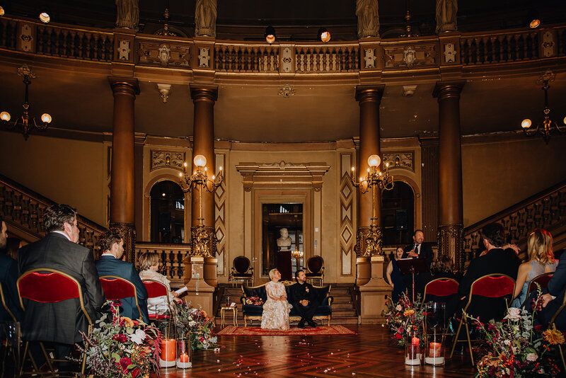 Kleurrijke winter ceremonie in de opera van Gent.