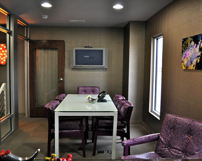 Elichai Office Left View 300dpi