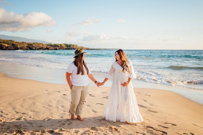 Hawaii beach maternity session