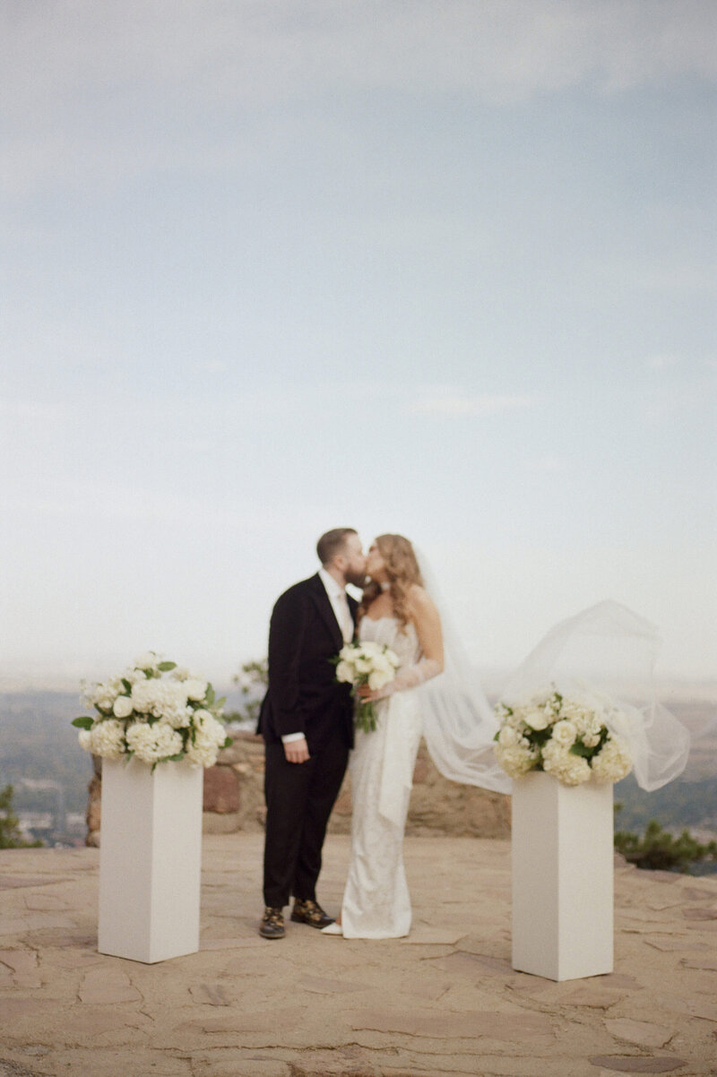 carina-and-cody-intimate-wedding-sunrise-amphitheater-in-boulder-colorado-on-35mm-film-18