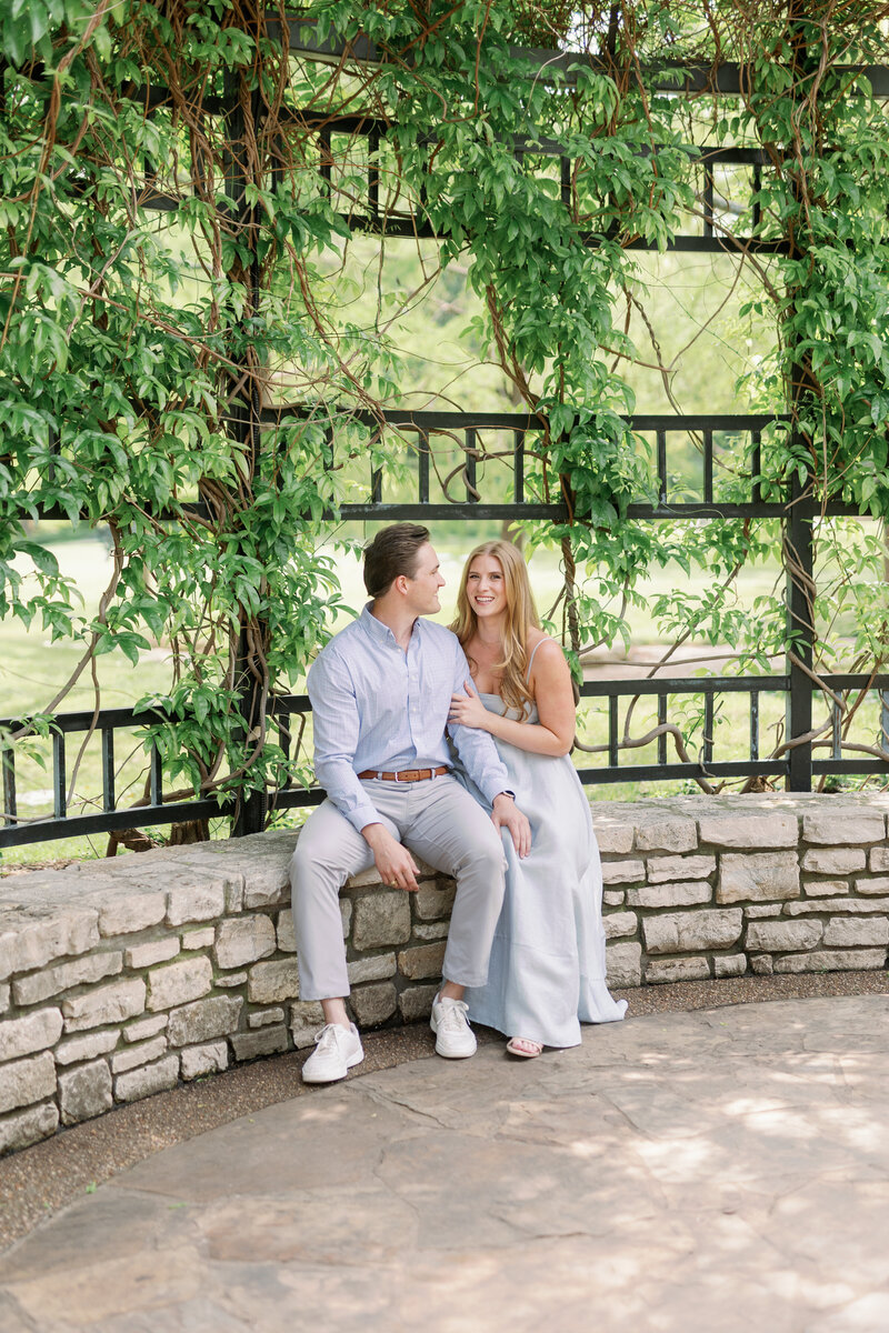 Fort-Worth-Botanic-Gardens-Engagement-Session-Chirstian-Wedding-Photographer-Kortney-Boyett03